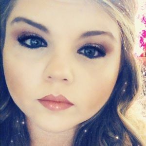 Meet your Posher, Erika